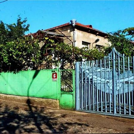 Medico And Suliko Guest House Kutaisi Exterior foto