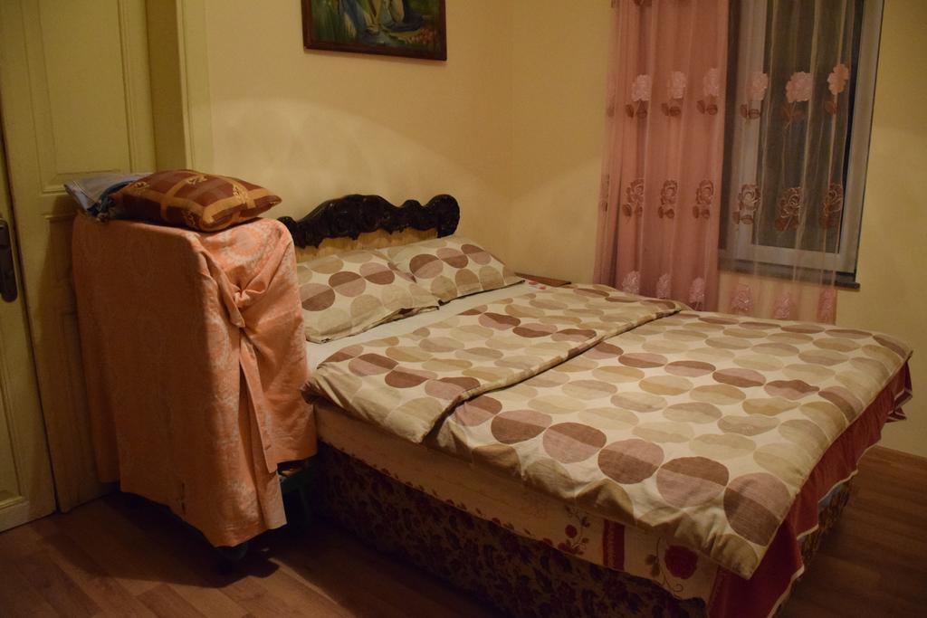 Medico And Suliko Guest House Kutaisi Exterior foto